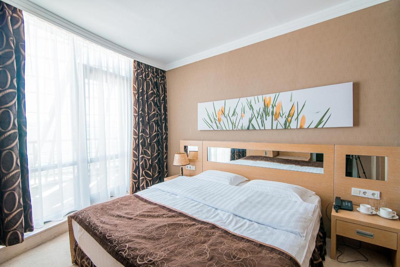 Alau Hotel Astana Eksteriør bilde