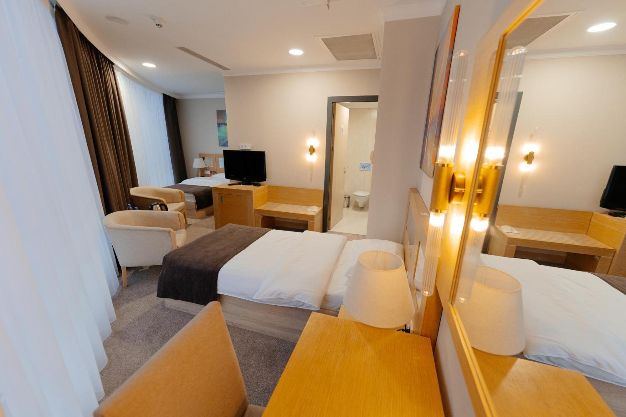 Alau Hotel Astana Eksteriør bilde