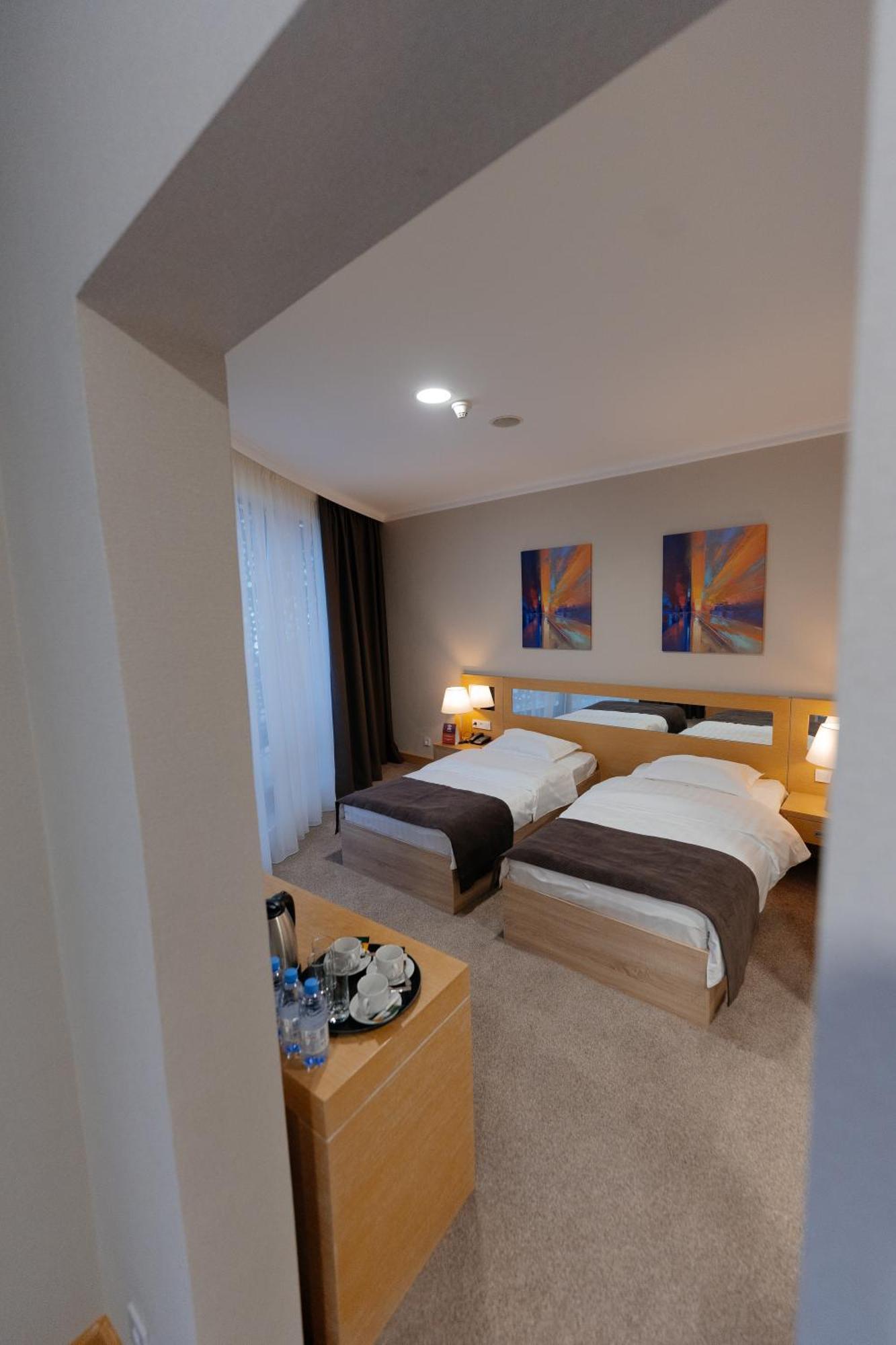Alau Hotel Astana Eksteriør bilde
