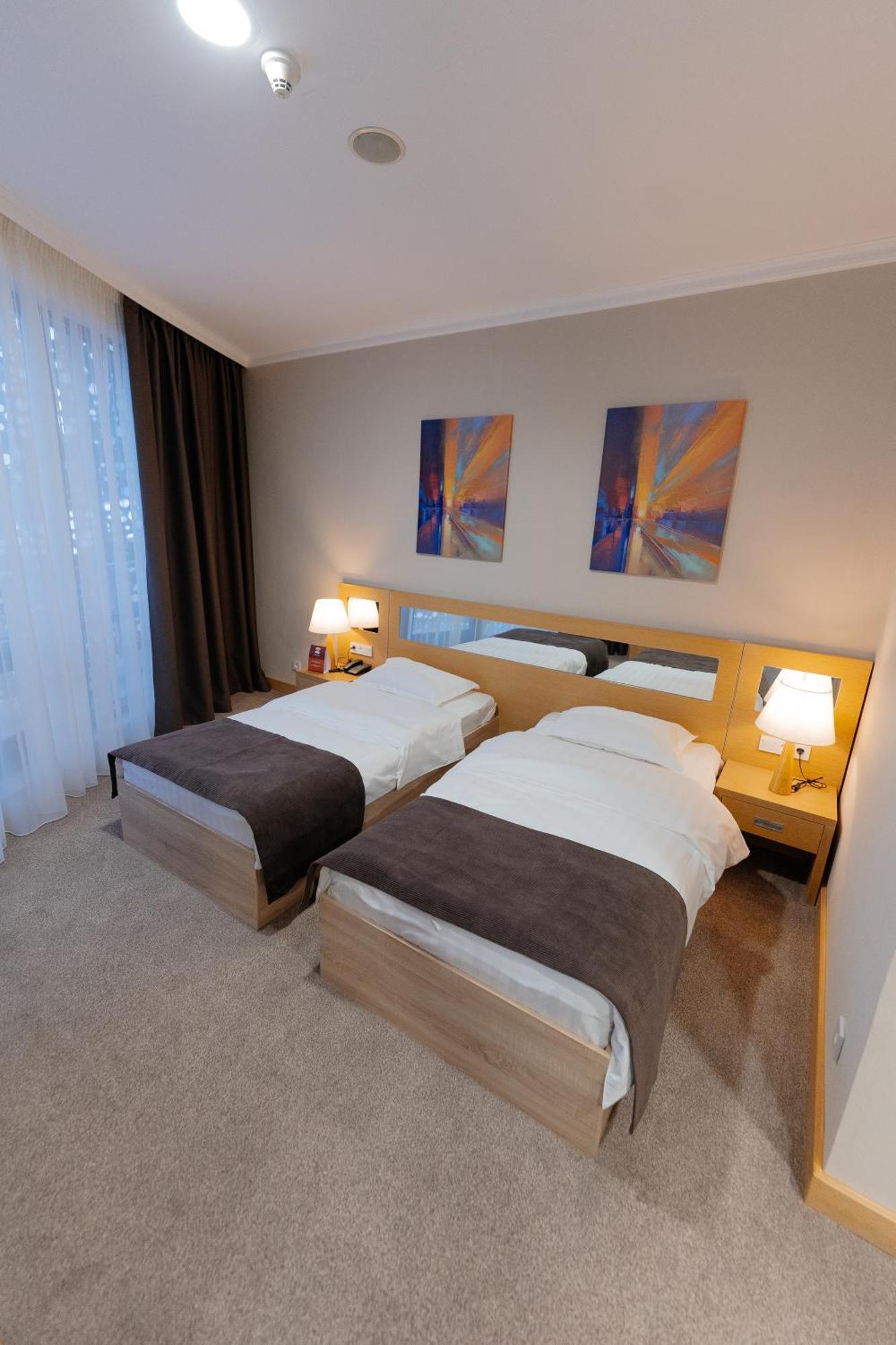 Alau Hotel Astana Eksteriør bilde