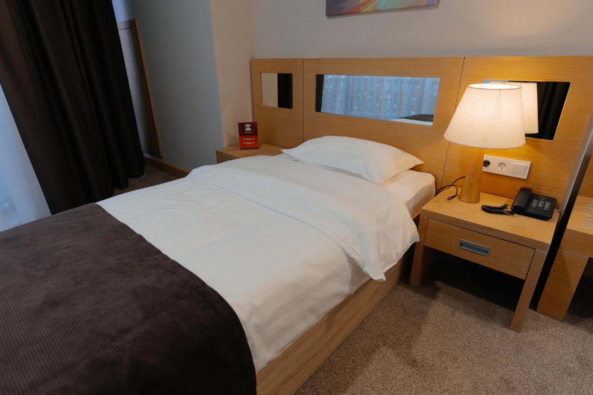 Alau Hotel Astana Eksteriør bilde