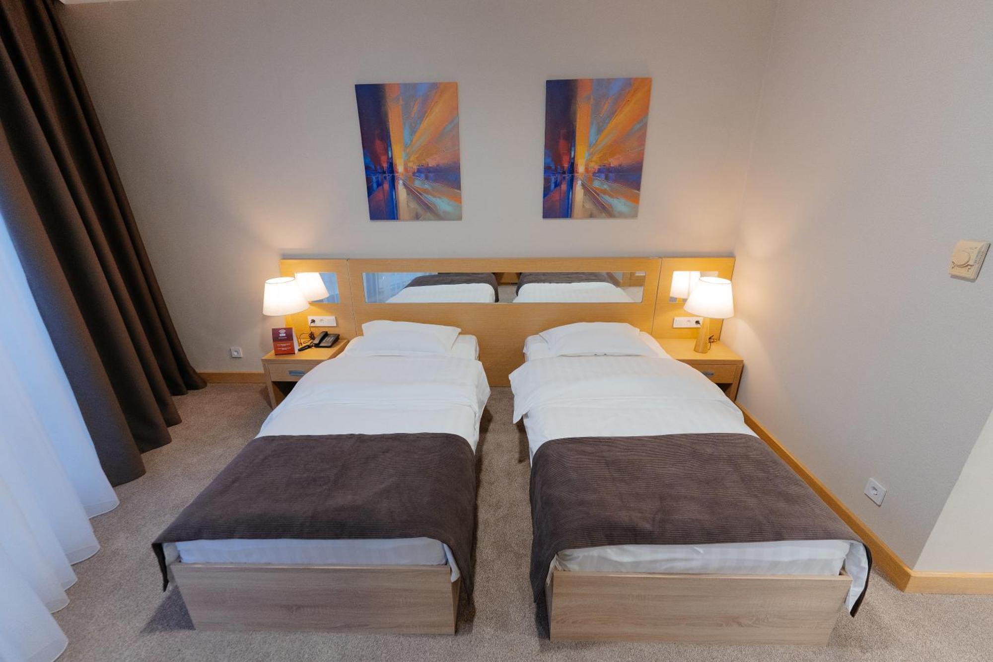 Alau Hotel Astana Eksteriør bilde