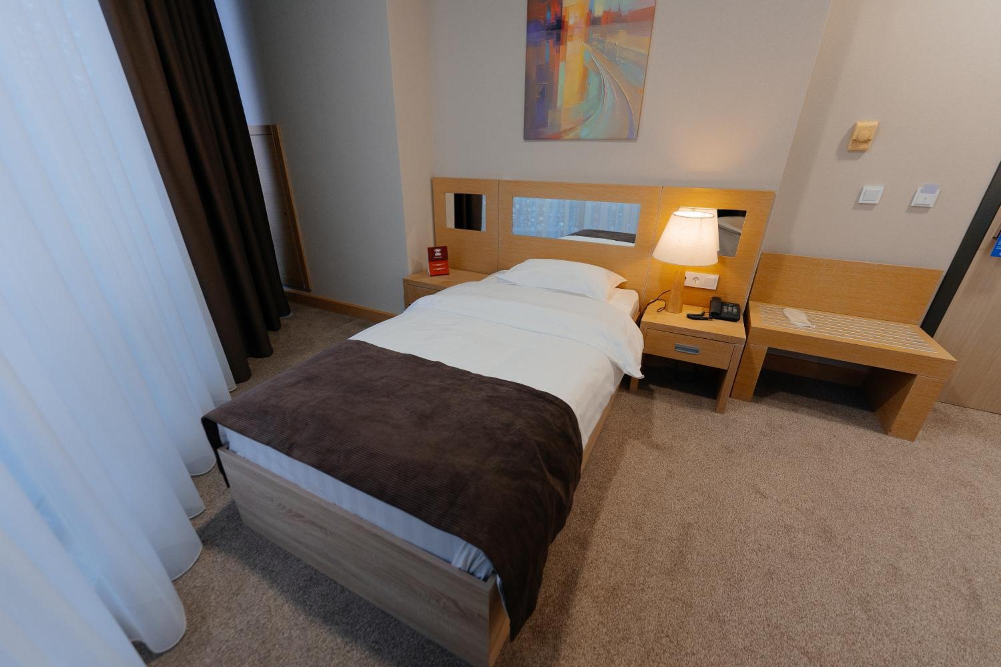 Alau Hotel Astana Eksteriør bilde