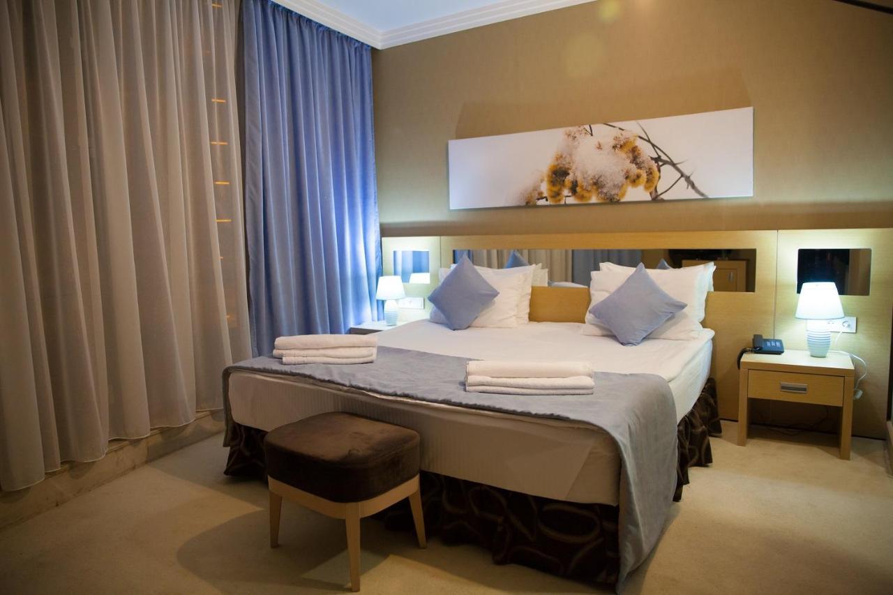 Alau Hotel Astana Eksteriør bilde